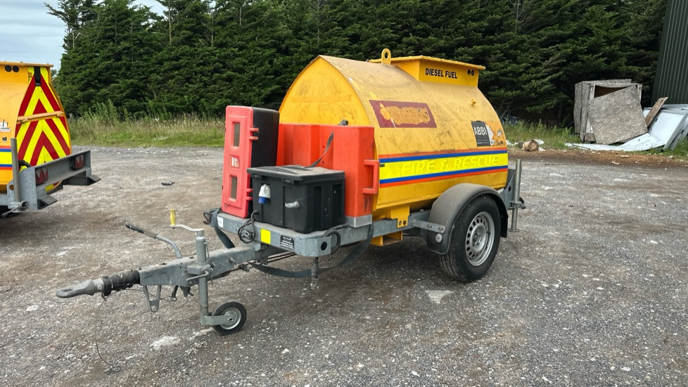 WESTERN FUEL BOWSER 210 - Construction equipment: picture 4 WESTERN FUEL BOWSER 210 - Construction equipment: picture 4