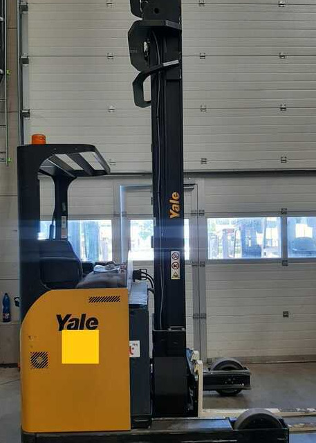 Yale MR16H - Reach truck: picture 3 Yale MR16H - Reach truck: picture 3