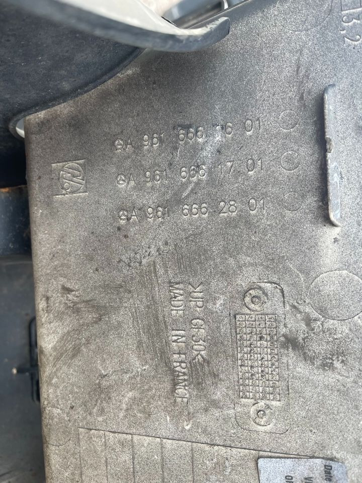 ACTROS MP4 Einstieg Unten Links A9616661601 - Footstep for Truck: picture 3 ACTROS MP4 Einstieg Unten Links A9616661601 - Footstep for Truck: picture 3