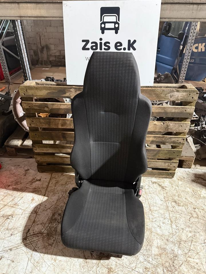 MAN TGL EURO5/6 Mittlerer Sitz - Seat for Truck: picture 1 MAN TGL EURO5/6 Mittlerer Sitz - Seat for Truck: picture 1