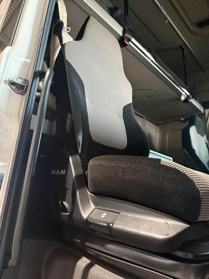 MAN TGX EU6 Beifahrersitz mit Luft - Seat for Truck: picture 2 MAN TGX EU6 Beifahrersitz mit Luft - Seat for Truck: picture 2