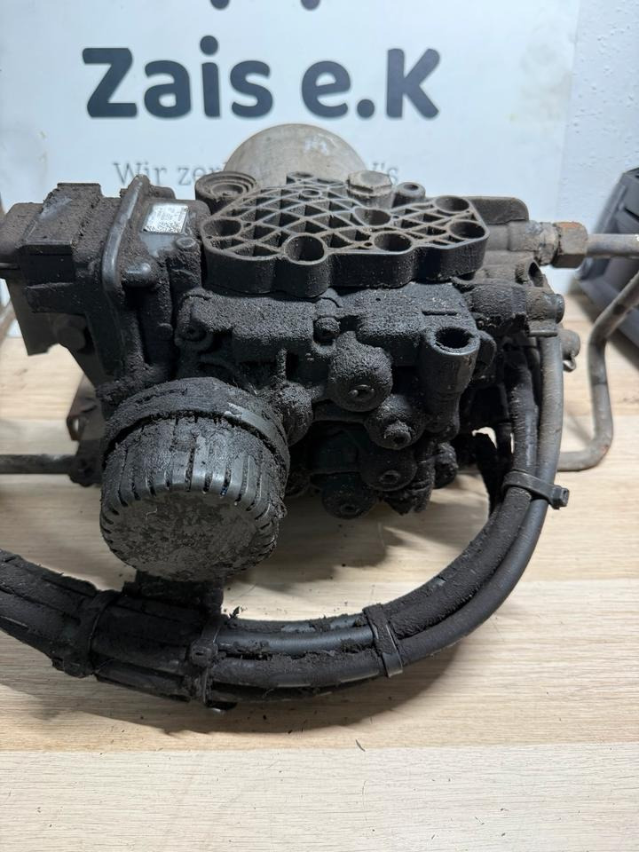 Mercedes KNORR-BREMSE Lufttrockner A0014460264 K078211 - Brake accessory for Truck: picture 3 Mercedes KNORR-BREMSE Lufttrockner A0014460264 K078211 - Brake accessory for Truck: picture 3