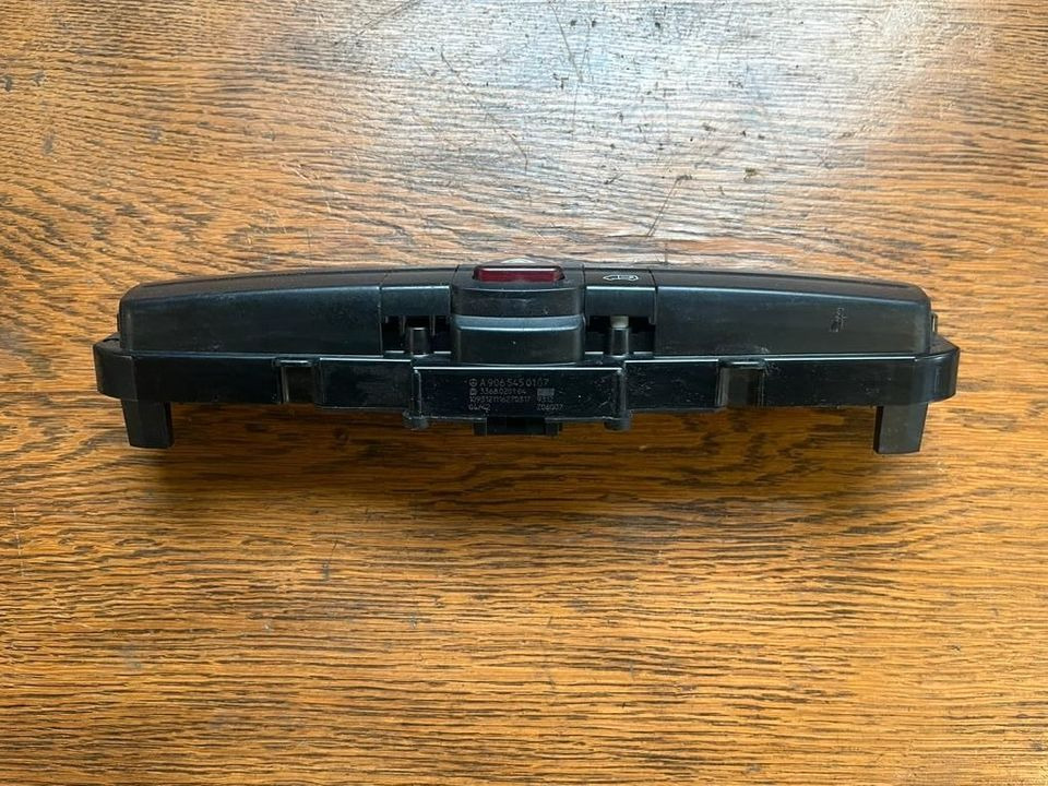 Mercedes Sprinter Warnblinkanlage Schalter A9065450107 - Electrical system for Truck: picture 3 Mercedes Sprinter Warnblinkanlage Schalter A9065450107 - Electrical system for Truck: picture 3