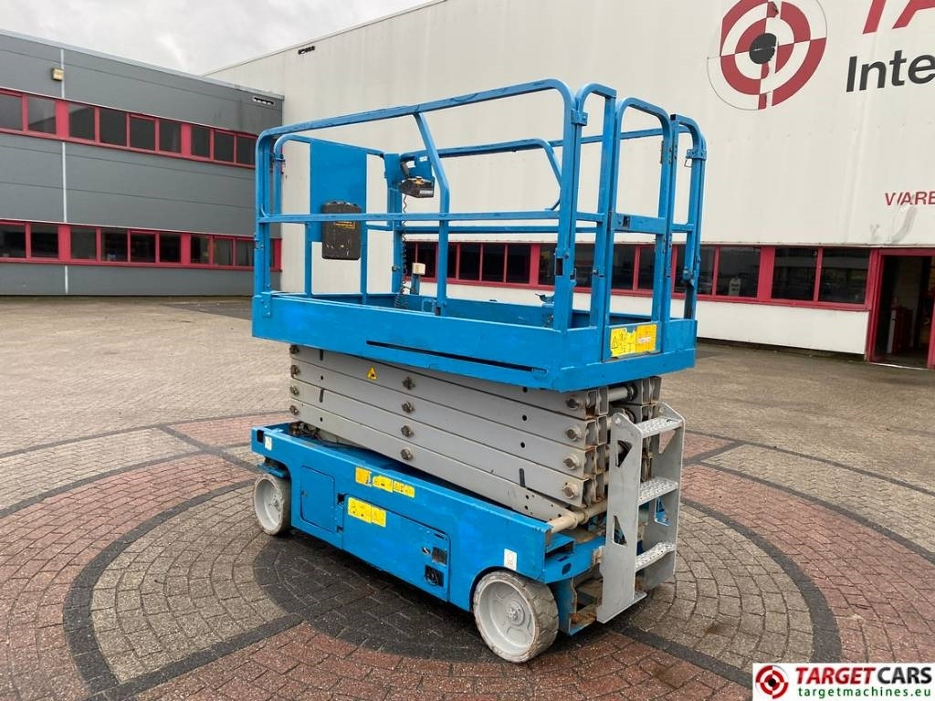 Genie GS-3246 Electric Scissor Work Lift 1175cm - Scissor lift: picture 4 Genie GS-3246 Electric Scissor Work Lift 1175cm - Scissor lift: picture 4