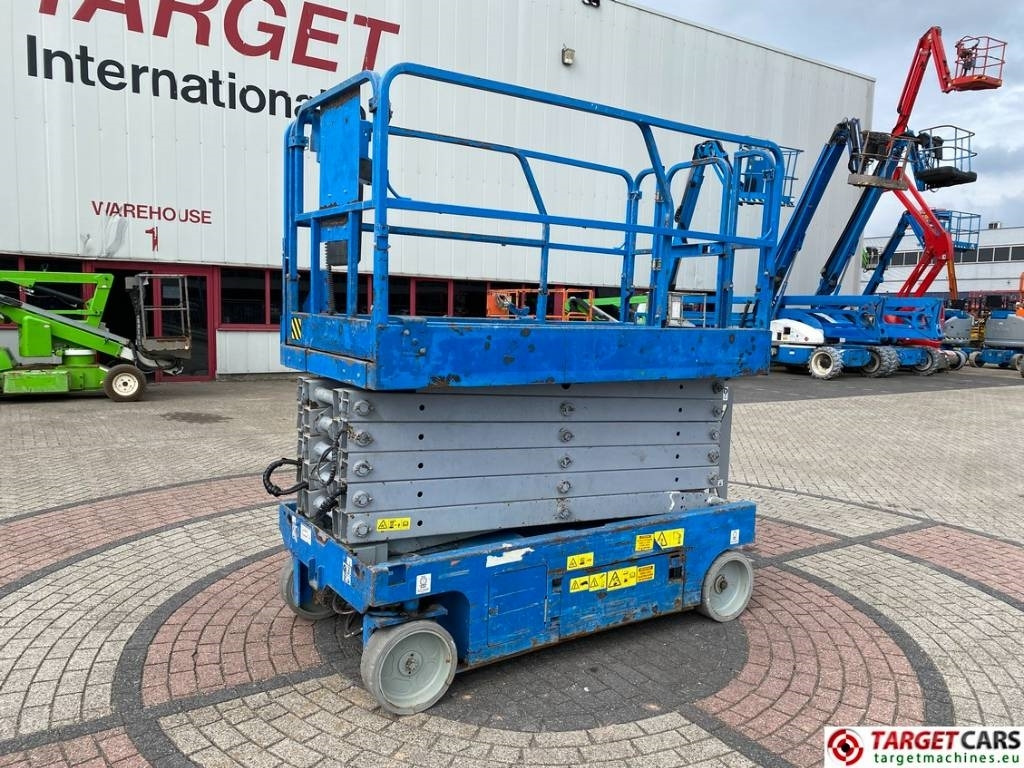Genie GS-4047 Electric Scissor Work Lift 1389cm - Scissor lift: picture 1 Genie GS-4047 Electric Scissor Work Lift 1389cm - Scissor lift: picture 1