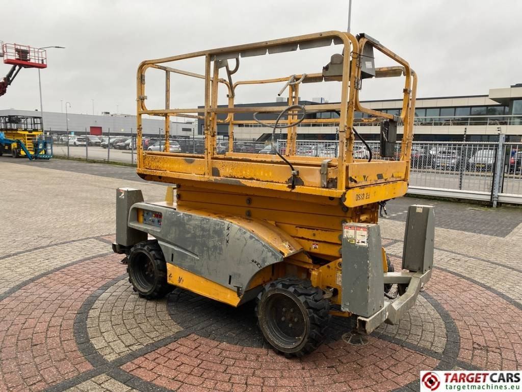 Haulotte Compact 12DX Diesel 4x4 Scissor Work Lift 1206cm - Scissor lift: picture 2 Haulotte Compact 12DX Diesel 4x4 Scissor Work Lift 1206cm - Scissor lift: picture 2