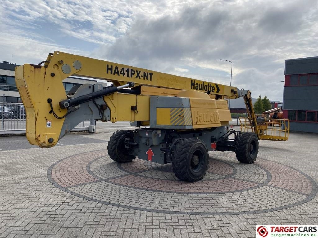 Haulotte HA41PX Articulated 4x4x4 Diesel Boom Work Lift 41M - Articulated boom: picture 3 Haulotte HA41PX Articulated 4x4x4 Diesel Boom Work Lift 41M - Articulated boom: picture 3