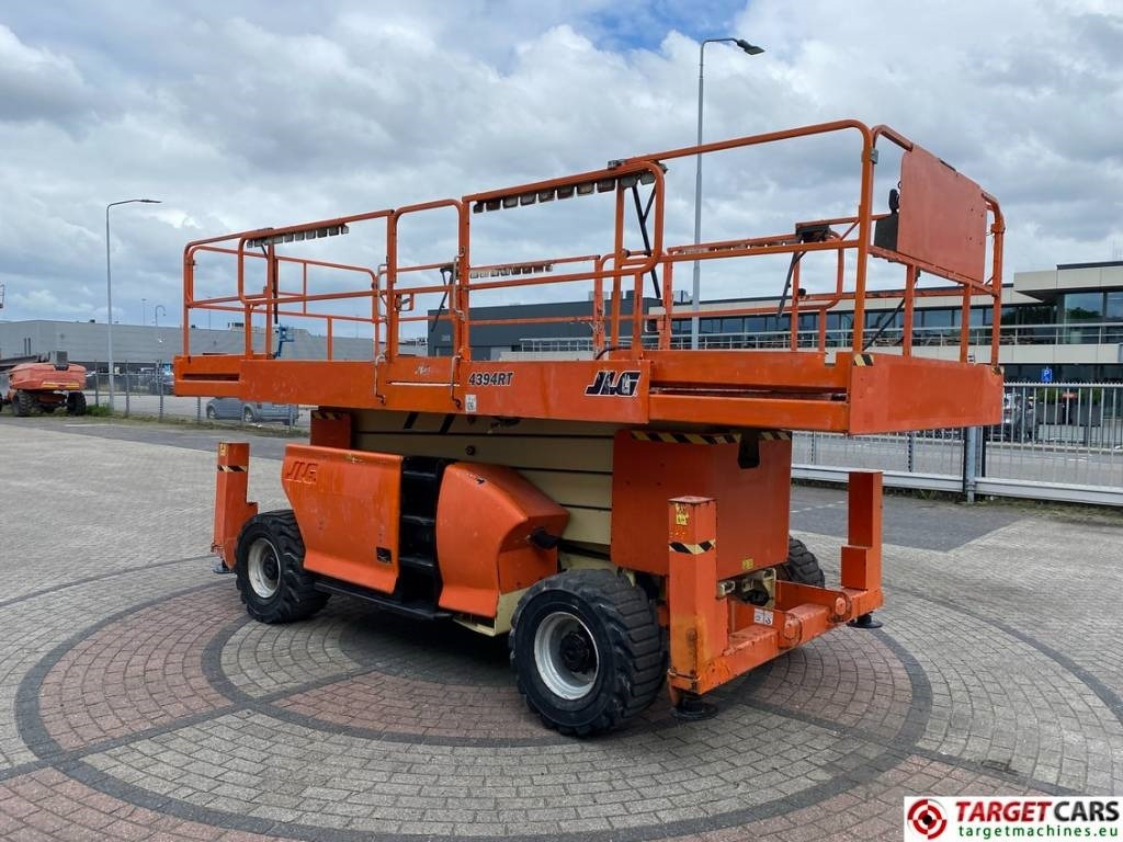 JLG 4394RT Diesel 4x4 Scissor Work Lift 1511cm - Scissor lift: picture 2 JLG 4394RT Diesel 4x4 Scissor Work Lift 1511cm - Scissor lift: picture 2