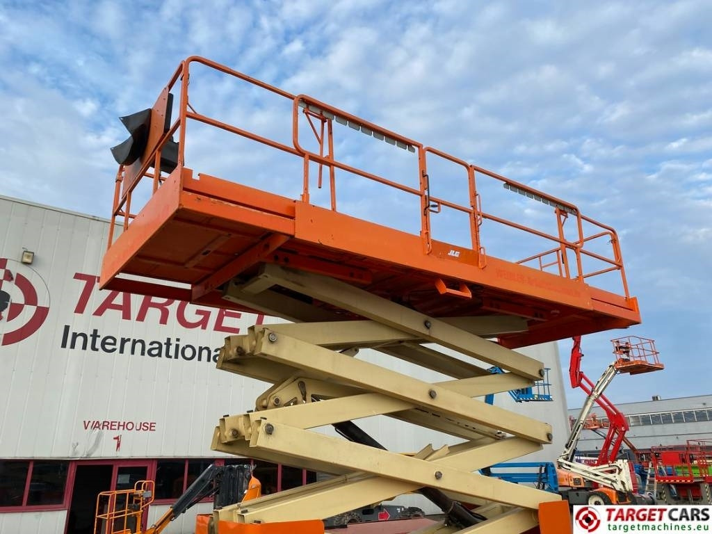 Scissor lift JLG 4394RT Diesel 4x4 Scissor Work Lift 1511cm: picture 31