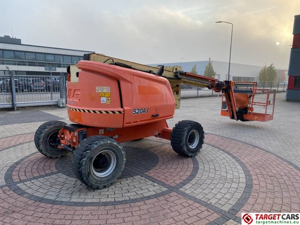 JLG 520AJ Articulated 4x4 Diesel Boom Work Lift 1800cm - Articulated boom: picture 3 JLG 520AJ Articulated 4x4 Diesel Boom Work Lift 1800cm - Articulated boom: picture 3