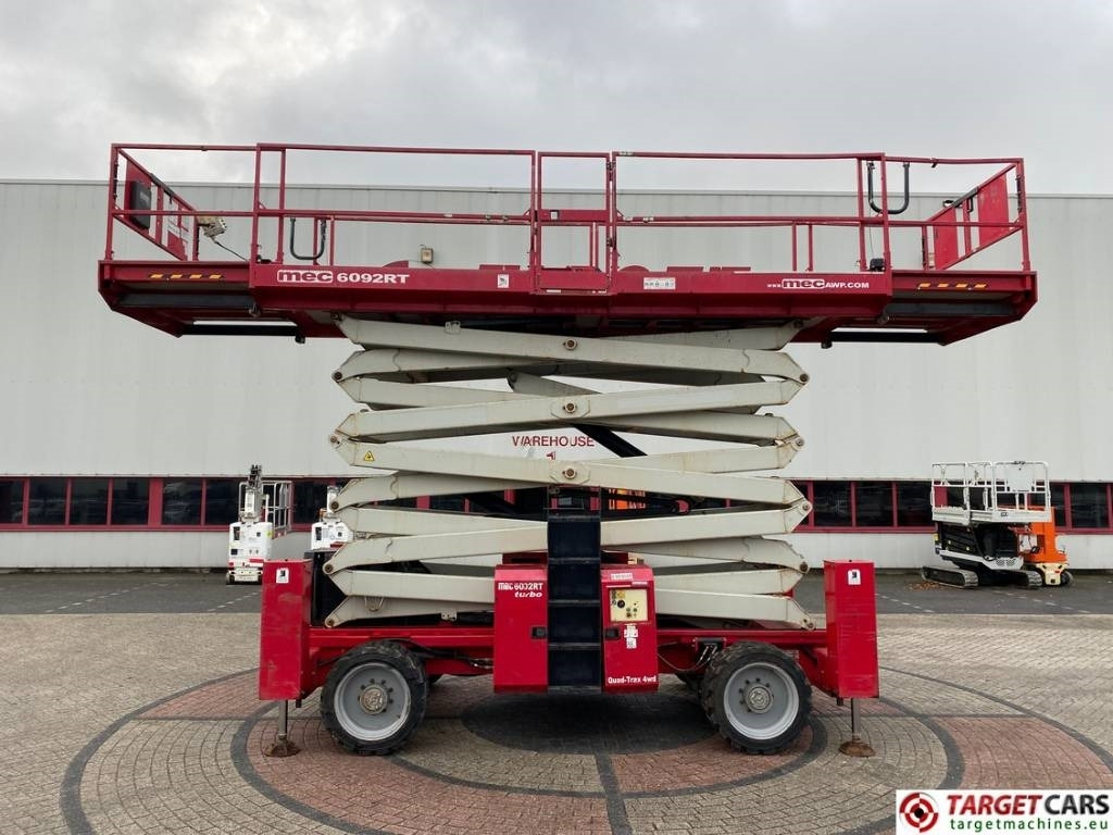 MEC 6092RT Diesel 4x4 Scissor Work Lift 2020cm - Scissor lift: picture 5 MEC 6092RT Diesel 4x4 Scissor Work Lift 2020cm - Scissor lift: picture 5