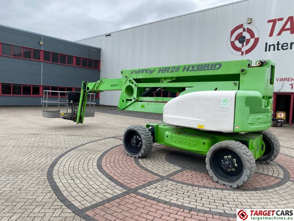 Niftylift HR28 HyBrid Articulated 4x4 Boom Work Lift 2800cm - Articulated boom: picture 4 Niftylift HR28 HyBrid Articulated 4x4 Boom Work Lift 2800cm - Articulated boom: picture 4
