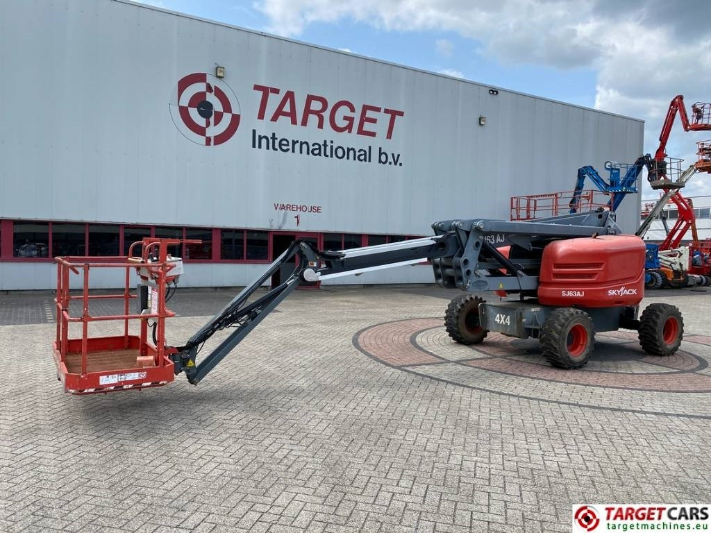 SkyJack SJ63AJ Articulated 4x4 Diesel Boom WorkLift 2136cm - Articulated boom: picture 1 SkyJack SJ63AJ Articulated 4x4 Diesel Boom WorkLift 2136cm - Articulated boom: picture 1