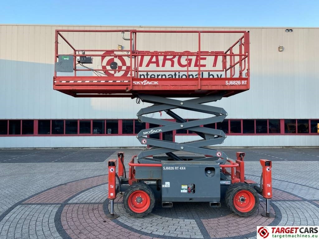SkyJack SJ6826RT Diesel 4x4 Scissor 6826 Work Lift 992cm - Scissor lift: picture 5 SkyJack SJ6826RT Diesel 4x4 Scissor 6826 Work Lift 992cm - Scissor lift: picture 5
