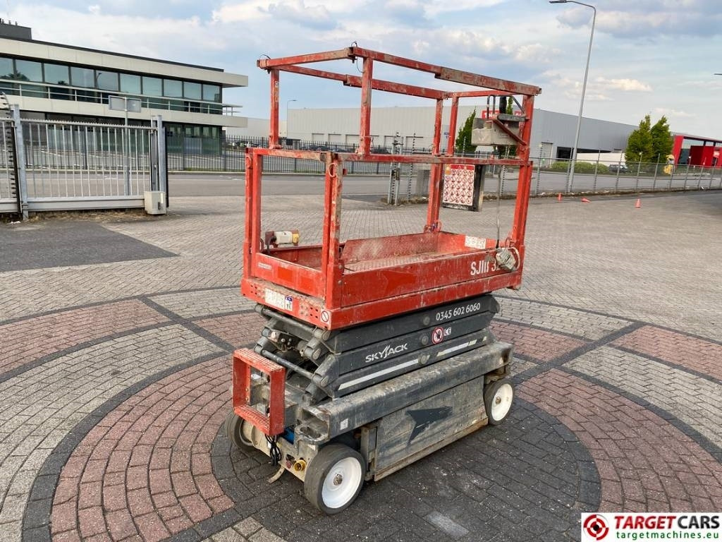 SkyJack SJIII-3219 Electric 3219 Scissor Work Lift 780cm - Scissor lift: picture 3 SkyJack SJIII-3219 Electric 3219 Scissor Work Lift 780cm - Scissor lift: picture 3