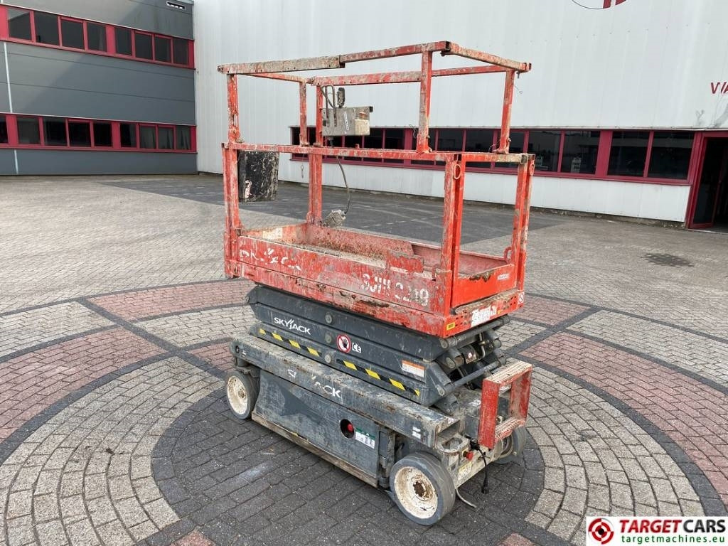 SkyJack SJIII-3219 Electric 3219 Scissor Work Lift 780cm - Scissor lift: picture 4 SkyJack SJIII-3219 Electric 3219 Scissor Work Lift 780cm - Scissor lift: picture 4