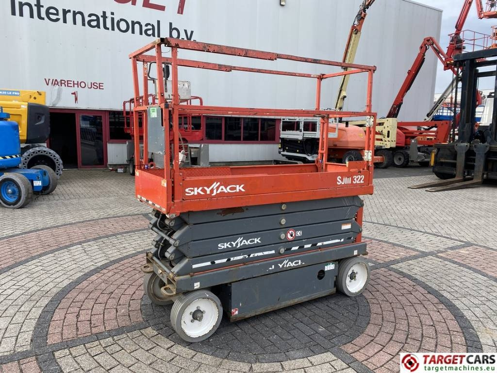 SkyJack SJIII-3226 Electric 3226 Scissor Work Lift 990cm - Scissor lift: picture 1 SkyJack SJIII-3226 Electric 3226 Scissor Work Lift 990cm - Scissor lift: picture 1