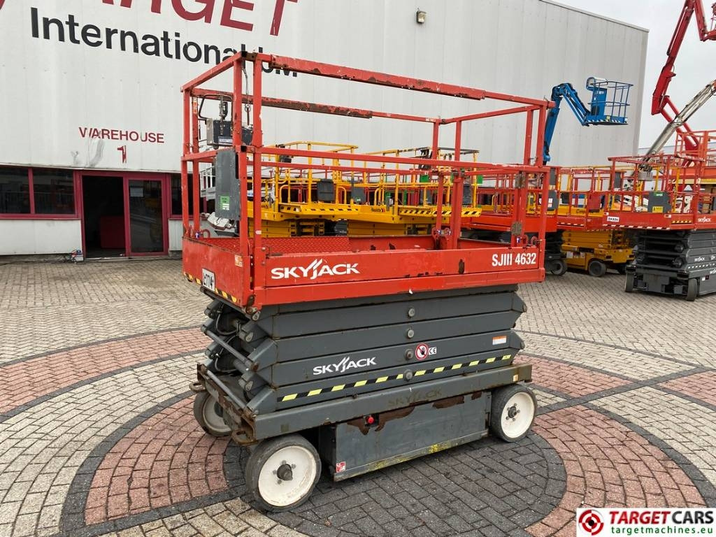 SkyJack SJIII-4632 Electric 4632 Scissor Work Lift 1170cm - Scissor lift: picture 1 SkyJack SJIII-4632 Electric 4632 Scissor Work Lift 1170cm - Scissor lift: picture 1