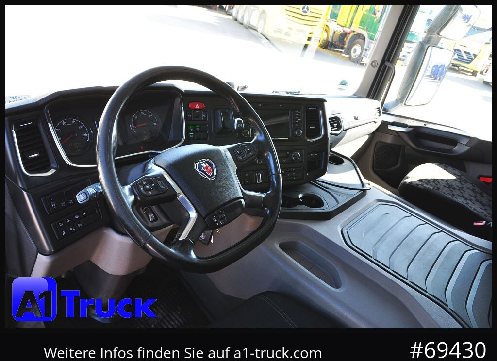 SCANIA P 320 P 6x2,, Getränke, Lenkachse, LBW: Dhollandia DHLM 30 - Beverage truck: picture 4 SCANIA P 320 P 6x2,, Getränke, Lenkachse, LBW: Dhollandia DHLM 30 - Beverage truck: picture 4