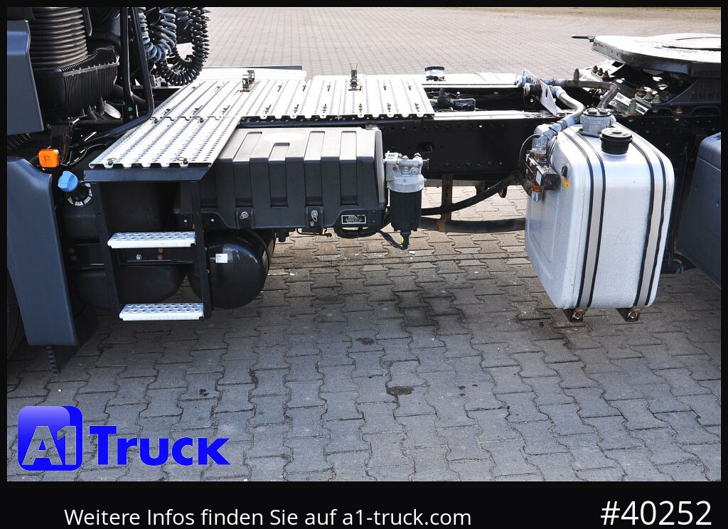 MAN TGX 18.470 GM Hydraulik, Intarder Navi Standklima, - Tractor truck: picture 2 MAN TGX 18.470 GM Hydraulik, Intarder Navi Standklima, - Tractor truck: picture 2