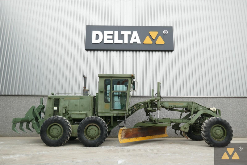Caterpillar 130G Ex-army - Grader: picture 2 Caterpillar 130G Ex-army - Grader: picture 2