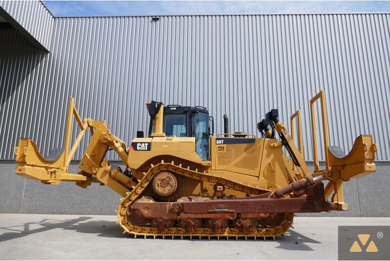 Caterpillar D8T Pipe carrier - Construction machinery: picture 2 Caterpillar D8T Pipe carrier - Construction machinery: picture 2