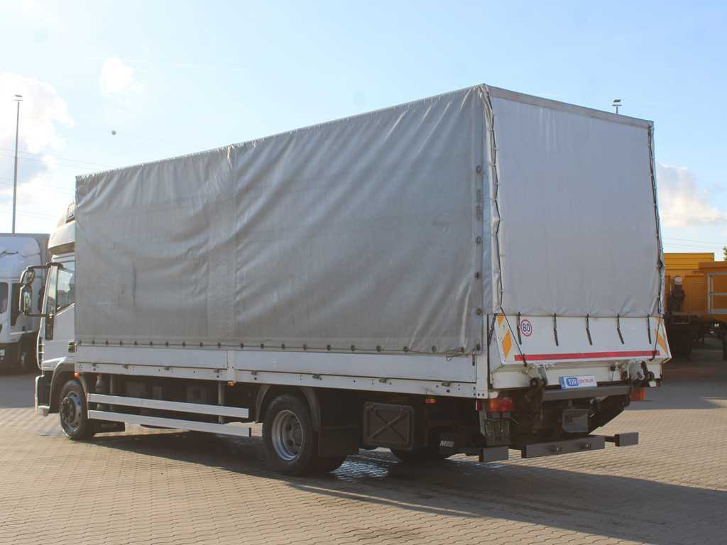 Iveco EUROCARGO 120E25, EURO 5, SIDE BOARD, HYDRAULIC FRONT - Curtain side truck: picture 5 Iveco EUROCARGO 120E25, EURO 5, SIDE BOARD, HYDRAULIC FRONT - Curtain side truck: picture 5