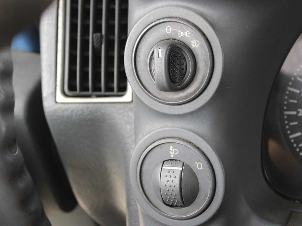 Curtain side truck Iveco EUROCARGO 75E18, EURO 4, PNEU 80%: picture 15