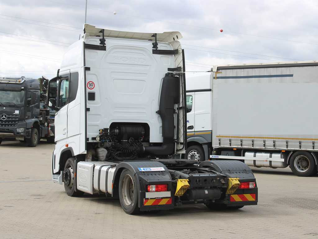 Ford F-MAX LL 12S, EURO 6, LOWDECK, NAVIGATION, INDEPENDENT AIR CONDITIONING - Tractor truck: picture 5 Ford F-MAX LL 12S, EURO 6, LOWDECK, NAVIGATION, INDEPENDENT AIR CONDITIONING - Tractor truck: picture 5