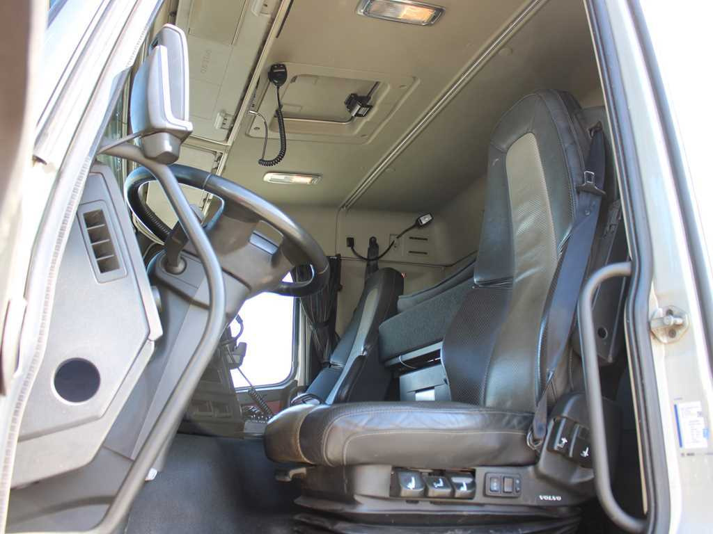 Tractor truck, Log semi-trailer Volvo FMX 500, 6X6, LOGLIFT F265Z95 + DOLL trailer (2007): picture 14 Tractor truck, Log semi-trailer Volvo FMX 500, 6X6, LOGLIFT F265Z95 + DOLL trailer (2007): picture 14