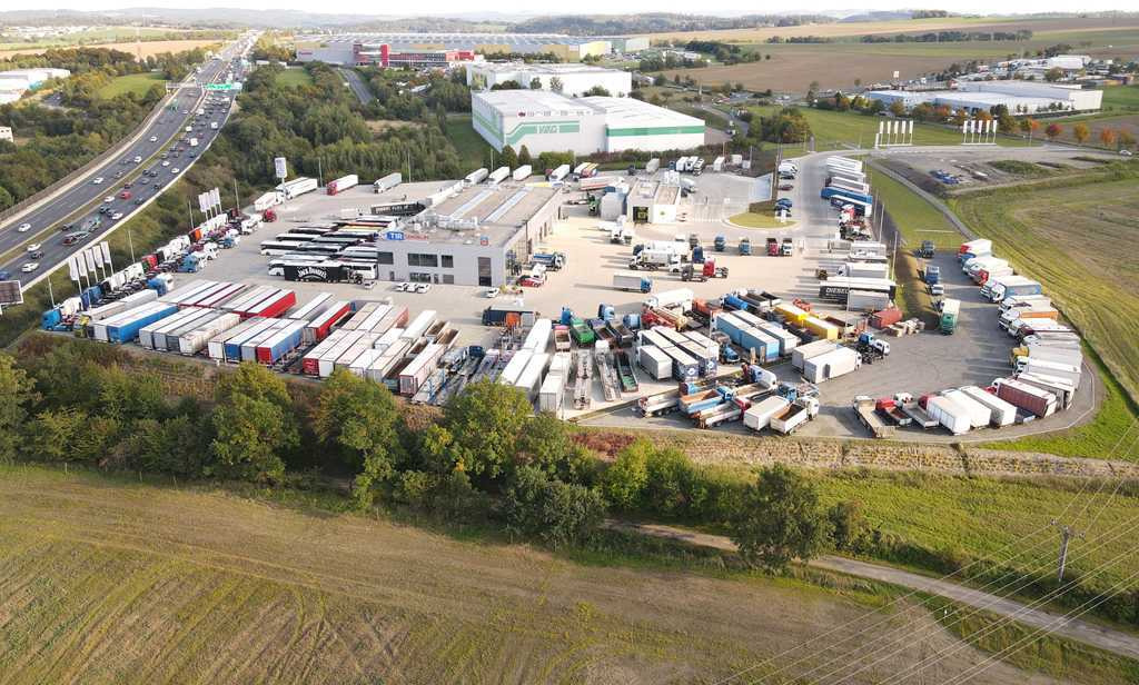 Volvo FL 240, EURO 5 - Curtain side truck: picture 2 Volvo FL 240, EURO 5 - Curtain side truck: picture 2