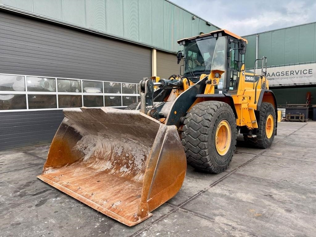 Hyundai HL960A - Wheel loader: picture 2 Hyundai HL960A - Wheel loader: picture 2