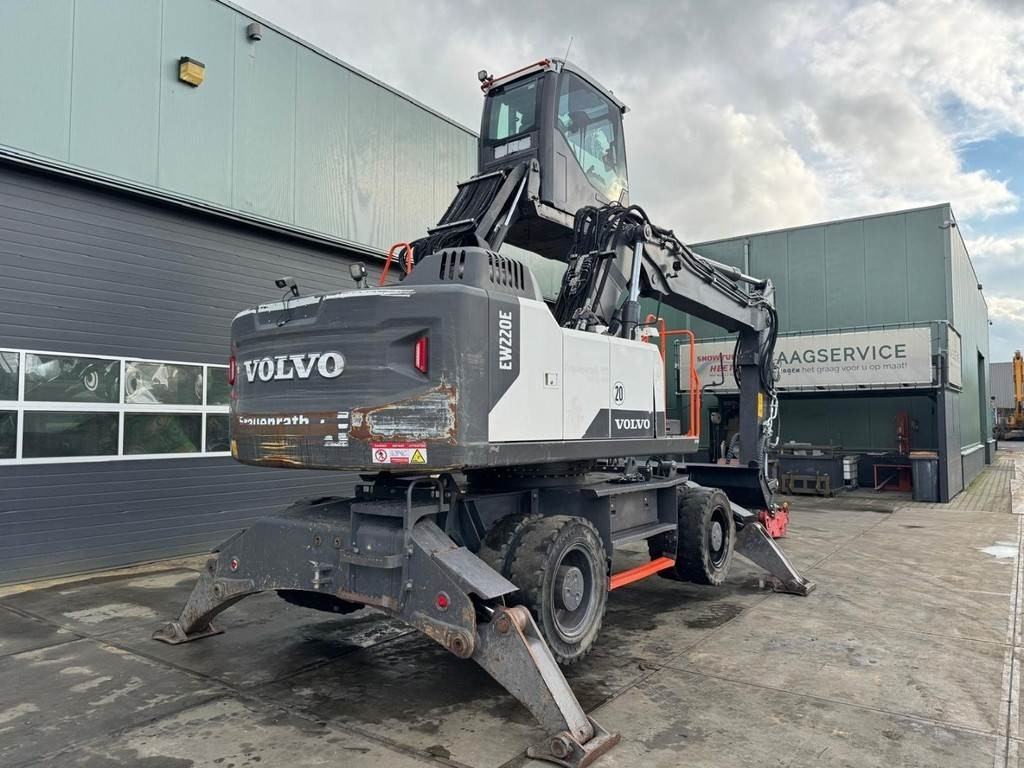 Volvo EW220 E  - Waste/ Industry handler: picture 4 Volvo EW220 E  - Waste/ Industry handler: picture 4