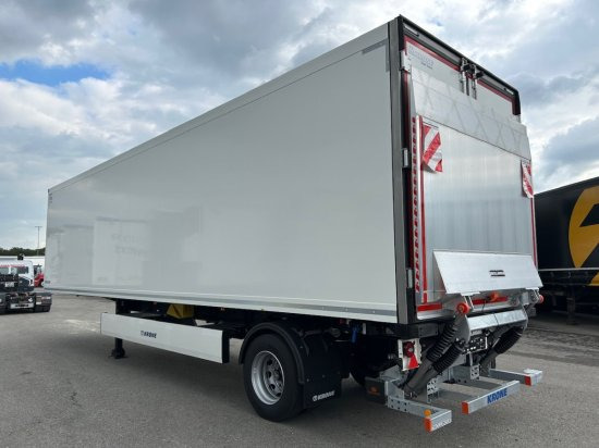 Krone SE City Kühler, TK SLXi 300, 1-Achsauflieger mit Hebebühne - Isothermal semi-trailer: picture 4 Krone SE City Kühler, TK SLXi 300, 1-Achsauflieger mit Hebebühne - Isothermal semi-trailer: picture 4