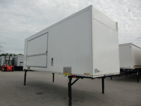 Krone Wechselpritsche 7,30 Meter Koffer Spezialaufbau, mobiler Messestand - Construction container: picture 3 Krone Wechselpritsche 7,30 Meter Koffer Spezialaufbau, mobiler Messestand - Construction container: picture 3