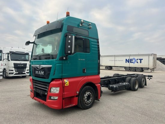MAN TGX 26.500 XXL, 6x2, Jumbo, Liftachse, Intarder, Euro6, Full-Air - Cab chassis truck: picture 1 MAN TGX 26.500 XXL, 6x2, Jumbo, Liftachse, Intarder, Euro6, Full-Air - Cab chassis truck: picture 1