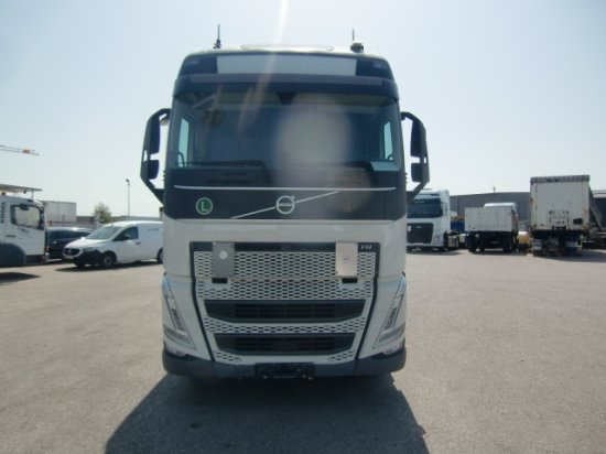 Volvo FH 500 E6, I-Shift, Globetrotter Standklima mehrere Einheiten verfügbar - Tractor truck: picture 2 Volvo FH 500 E6, I-Shift, Globetrotter Standklima mehrere Einheiten verfügbar - Tractor truck: picture 2
