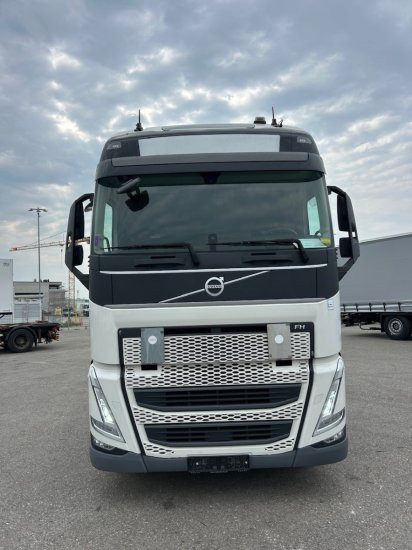 Volvo FH 500 EURO 6, I-Shift, Globetrotter, Standklima - Tractor truck: picture 2 Volvo FH 500 EURO 6, I-Shift, Globetrotter, Standklima - Tractor truck: picture 2