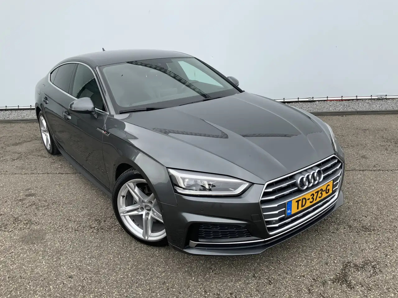 Hatchback Audi A5 Sportback 2.0 TFSI g-tron Sport 2 x S-line edition: picture 11