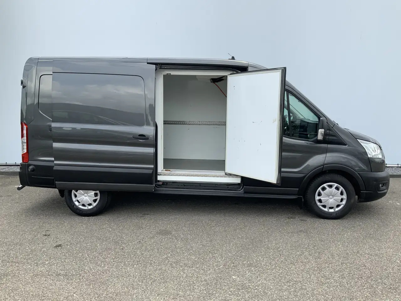 Ford Transit 350 2.0 TDCI L3H2 Trend Koelauto & Vries Automaat - Refrigerated delivery van: picture 4 Ford Transit 350 2.0 TDCI L3H2 Trend Koelauto & Vries Automaat - Refrigerated delivery van: picture 4