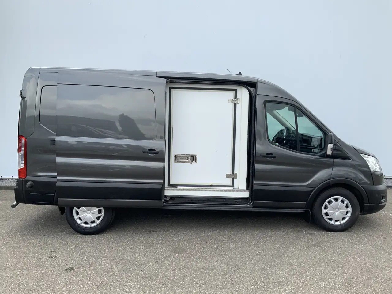Ford Transit 350 2.0 TDCI L3H2 Trend Koelauto & Vries Automaat - Panel van: picture 2 Ford Transit 350 2.0 TDCI L3H2 Trend Koelauto & Vries Automaat - Panel van: picture 2