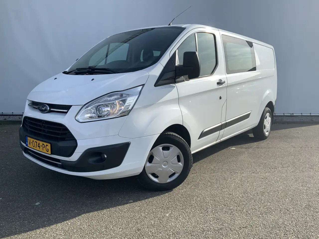 Ford Transit Custom 290 2.0 TDCI L2H1 6 Zits Trend DC Airco Cruise Tre - Combi van: picture 1 Ford Transit Custom 290 2.0 TDCI L2H1 6 Zits Trend DC Airco Cruise Tre - Combi van: picture 1
