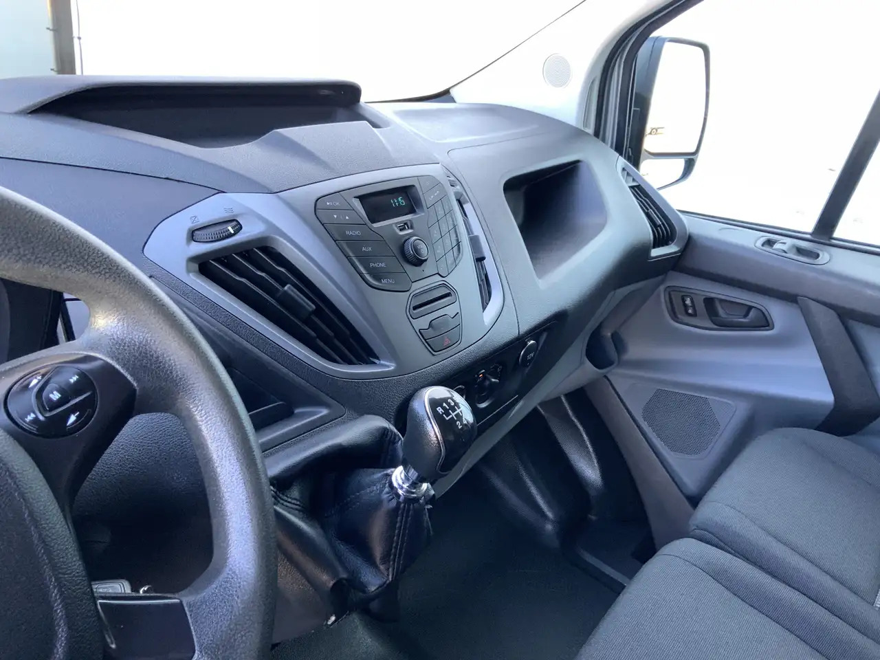 Ford Transit Custom 290 2.2 TDCI L2H1 Economy Edition Airco 3 Zits Tre - Panel van: picture 5 Ford Transit Custom 290 2.2 TDCI L2H1 Economy Edition Airco 3 Zits Tre - Panel van: picture 5