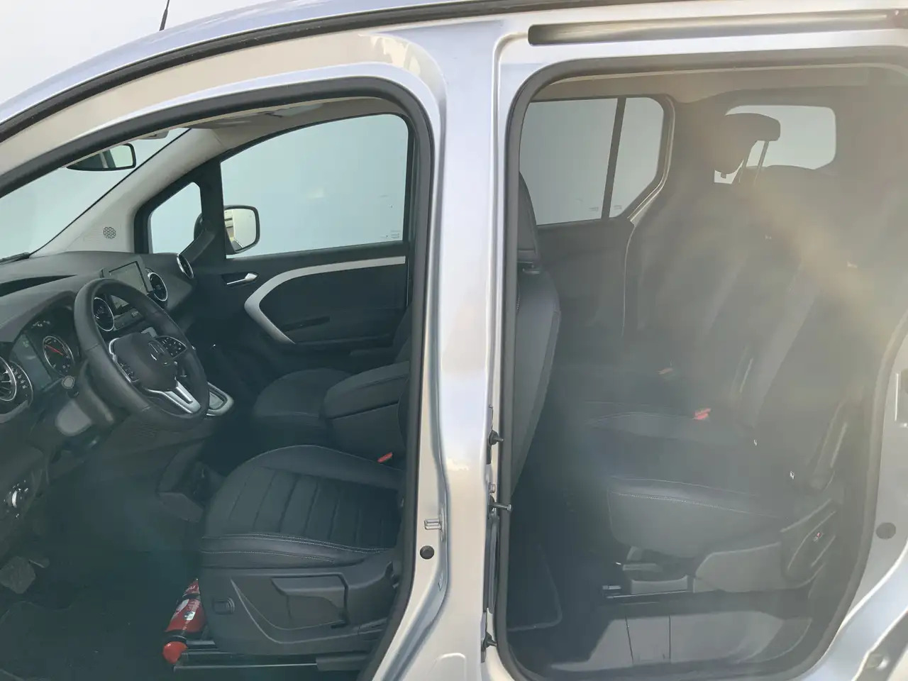 Mercedes-Benz EQT Tourer NIEUW !! 200 L1 Advanced Plus 45 kWh - Car: picture 5 Mercedes-Benz EQT Tourer NIEUW !! 200 L1 Advanced Plus 45 kWh - Car: picture 5