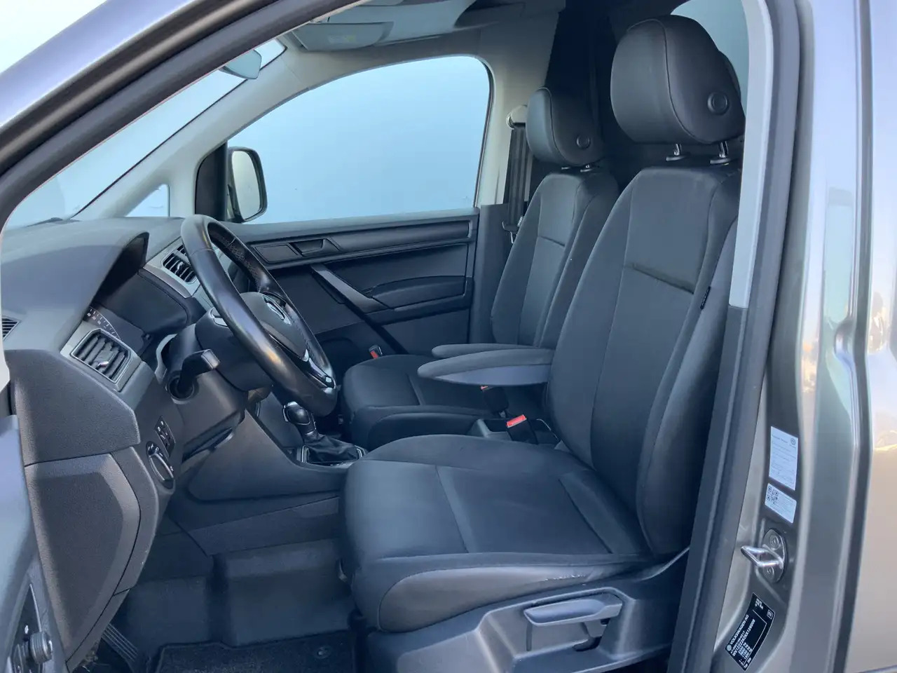 Volkswagen Caddy 2.0 TDI L2H1 150 pk DSG Maxi Excl. Edition Autom A - Small van: picture 4 Volkswagen Caddy 2.0 TDI L2H1 150 pk DSG Maxi Excl. Edition Autom A - Small van: picture 4