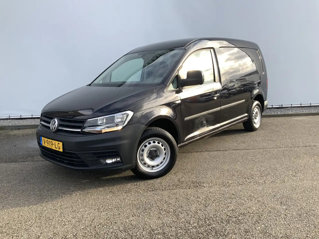 Volkswagen Caddy 2.0 TDI L2H1 BMT Maxi Highline Maxi Rond Om Schade - Small van: picture 1 Volkswagen Caddy 2.0 TDI L2H1 BMT Maxi Highline Maxi Rond Om Schade - Small van: picture 1