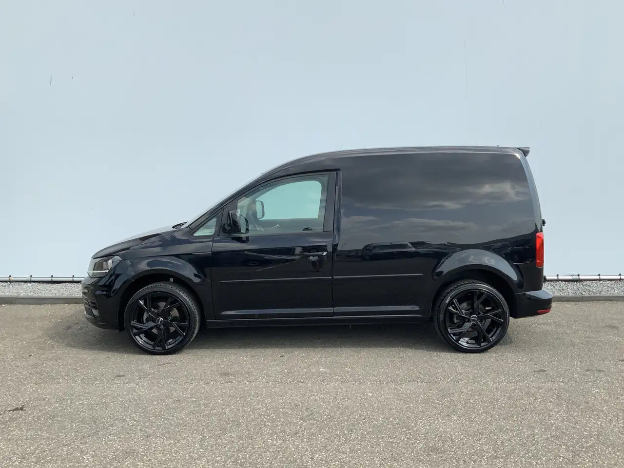 Volkswagen Caddy 2.0 TDI, MARGE! BMT, Airco, Cruise, Lichtmetalen w - Small van: picture 2 Volkswagen Caddy 2.0 TDI, MARGE! BMT, Airco, Cruise, Lichtmetalen w - Small van: picture 2
