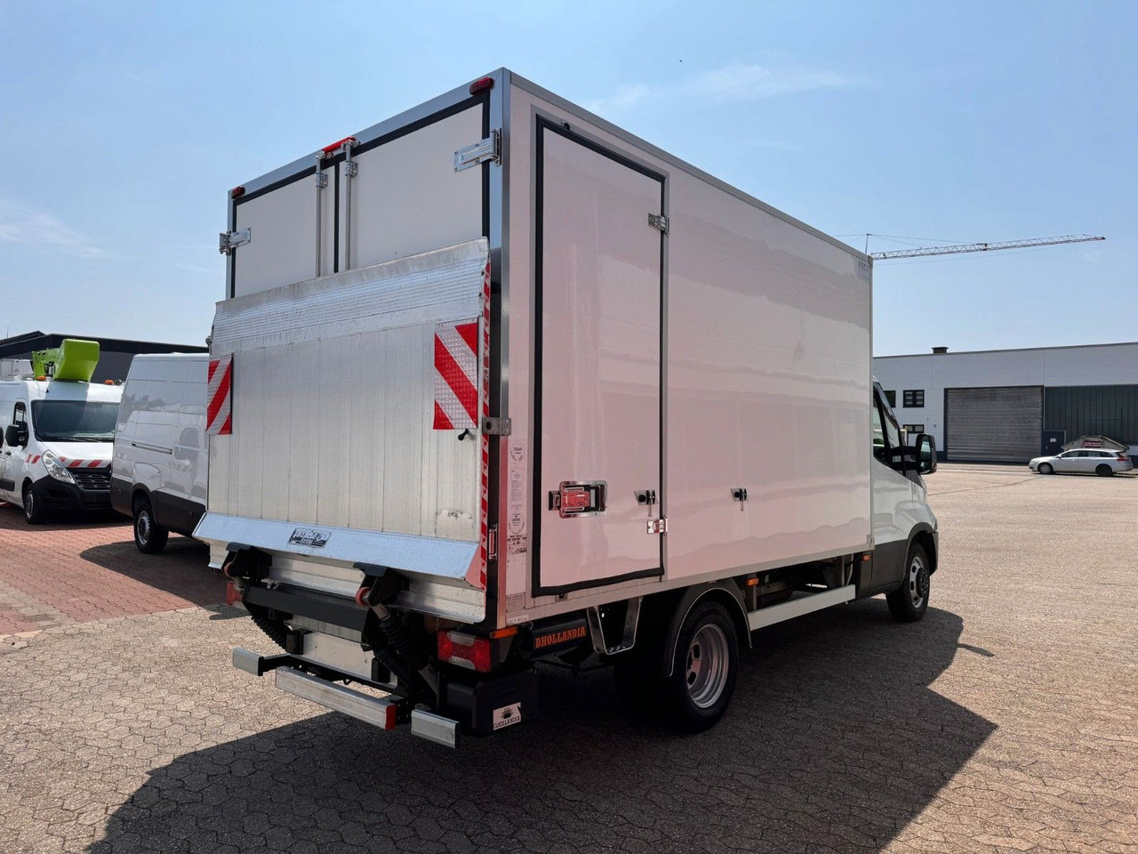 Iveco Daily 35C16 Tiefkühlkoffer Carrier Pulsor350 LWB - Refrigerated delivery van: picture 4 Iveco Daily 35C16 Tiefkühlkoffer Carrier Pulsor350 LWB - Refrigerated delivery van: picture 4