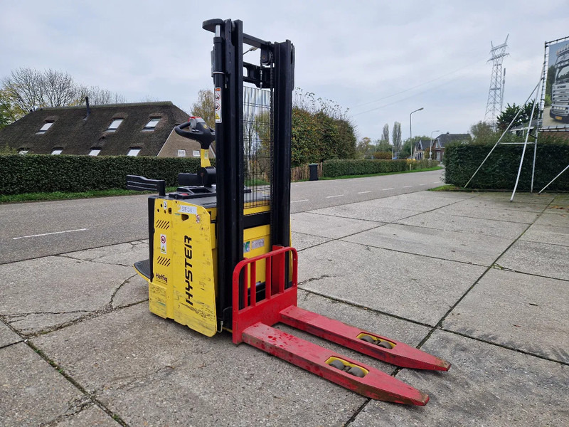 Hyster S1.5S elektrische stapelaar - Stacker: picture 2 Hyster S1.5S elektrische stapelaar - Stacker: picture 2