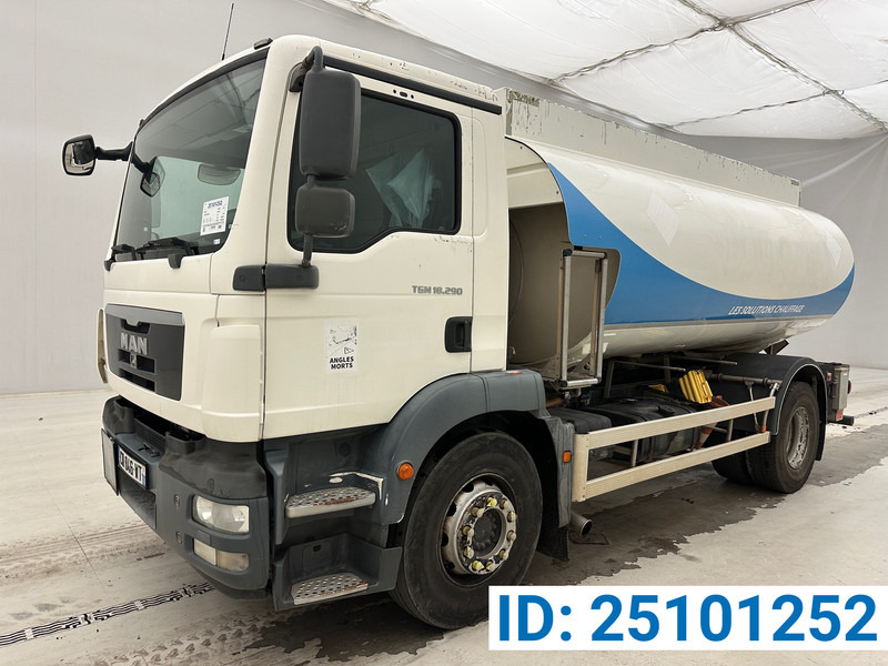 MAN TGM 18.290 - Tanker truck: picture 1 MAN TGM 18.290 - Tanker truck: picture 1